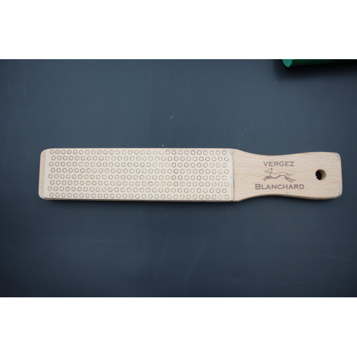 STROP en cuir 6.5x30cm pour affûter les outils STROP en cuir 6.5x30cm pour affûter les outils