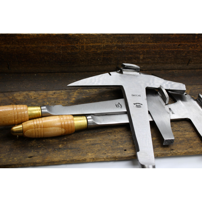 MARTEAU COUVREUR GAUCHER MANCHE BOIS MARTEAU COUVREUR GAUCHER MANCHE BOIS
