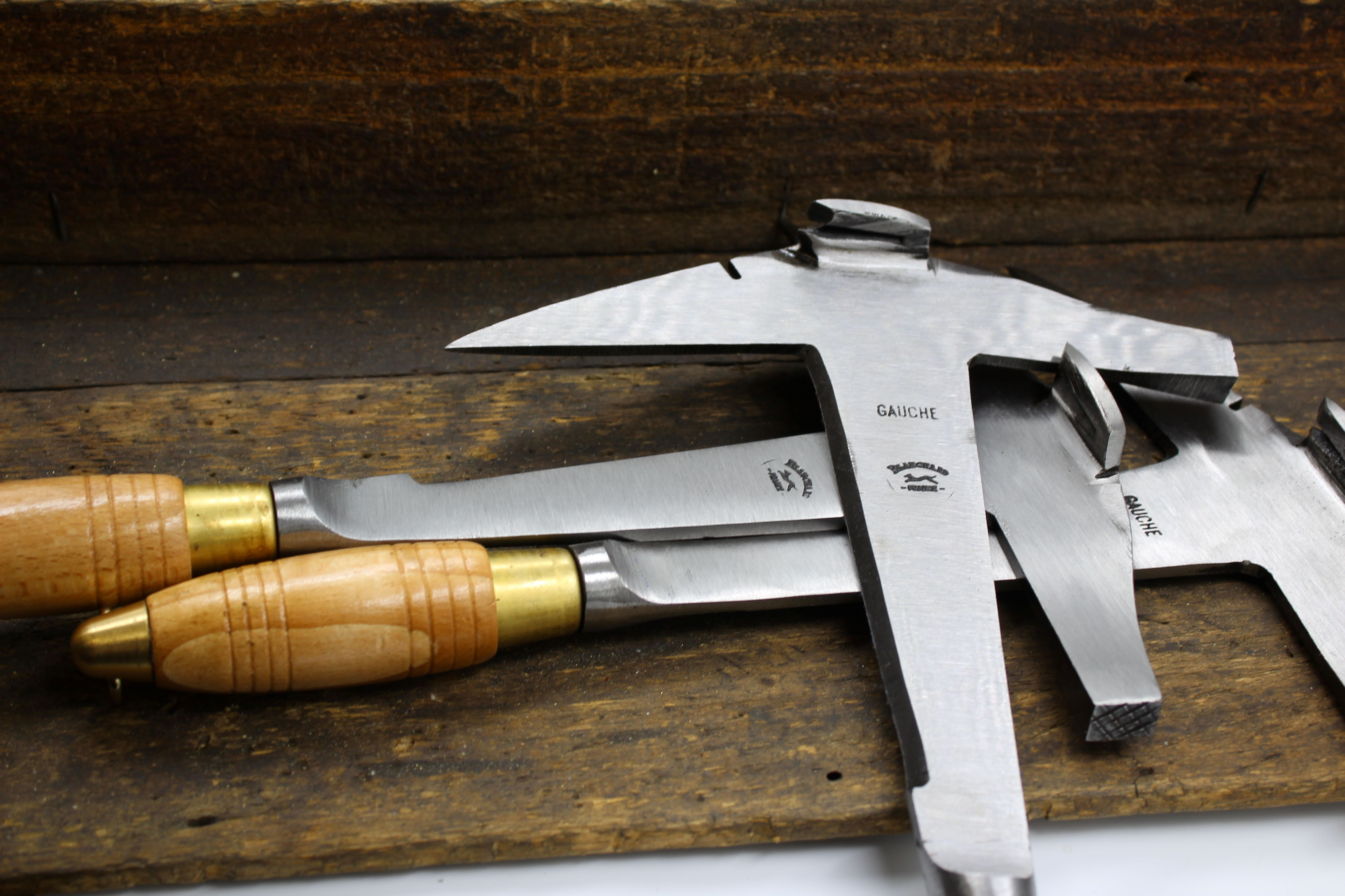 Roofer's hammer wooden...