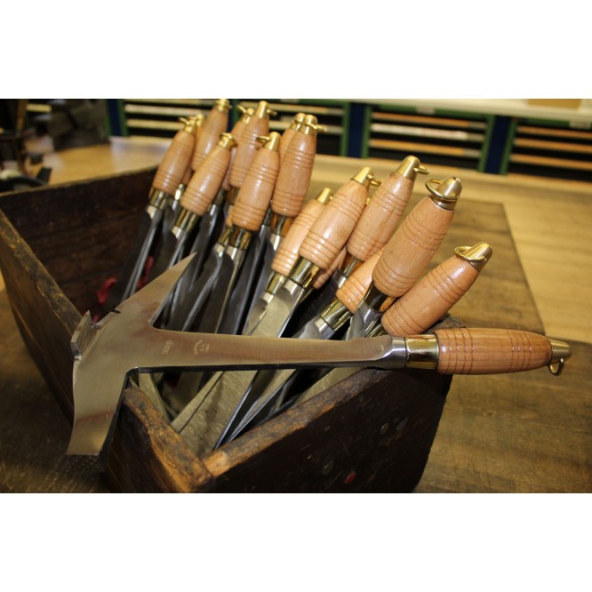 MARTEAU COUVREUR GAUCHER MANCHE BOIS + GRAVURE