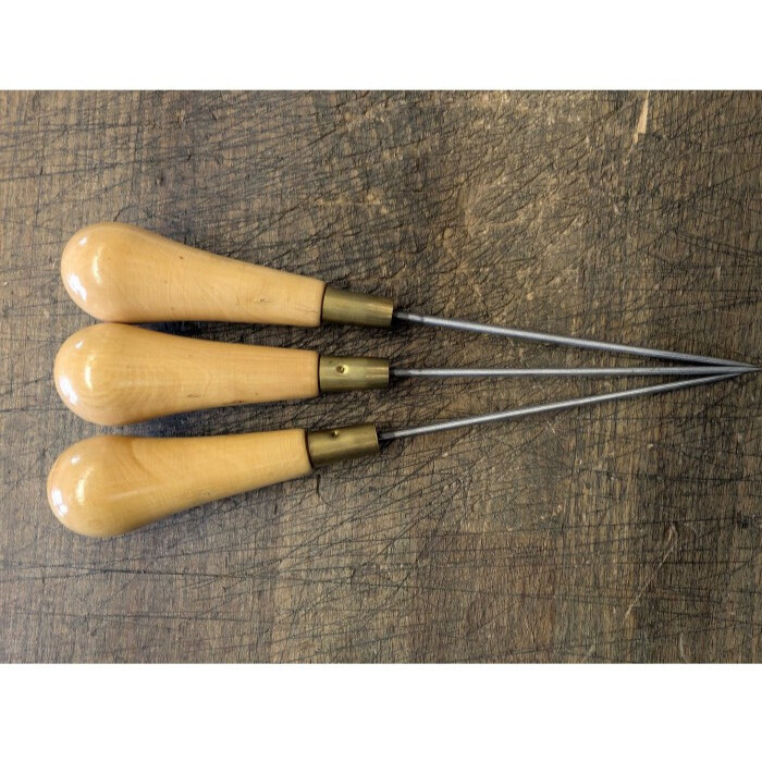 Round leather sewing awl with handle - 11 to 13cm