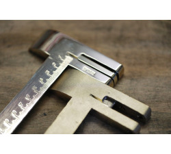 COLTELLO MECCANICO IN OTTONE DA 10 CM