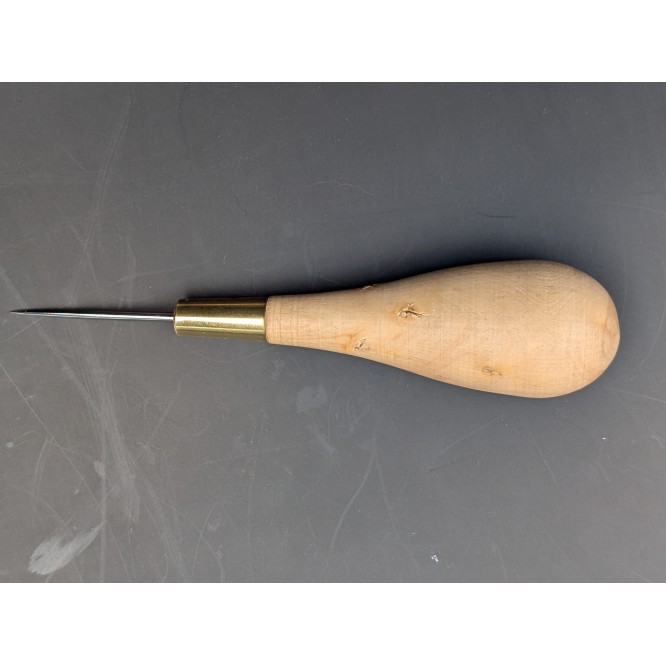 4 cm round awl with boxwood handle.