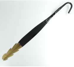 Roofer's nail puller flexible blade