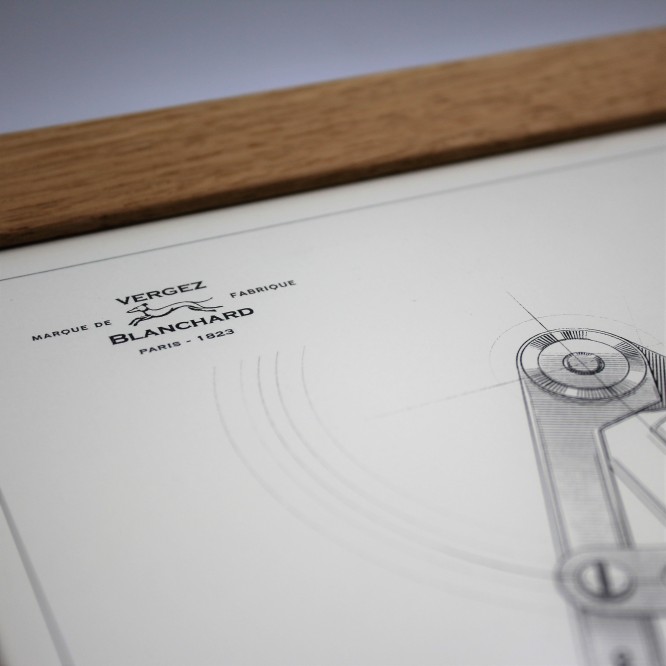 ILLUSTRATION COMPAS