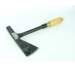 HACHETA DE TEJADOR CON MANGO DE MADERA