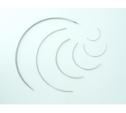 Set of 8 curved needles