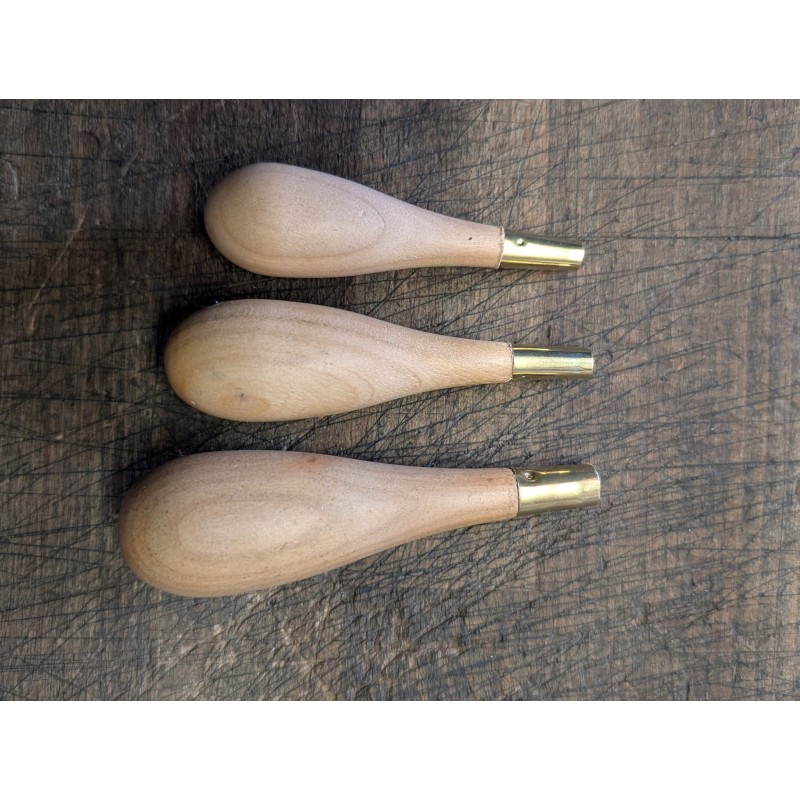 Rounded Awl ROUND AWL MEDIUM HANDLE MODEL - CHERRY WOOD